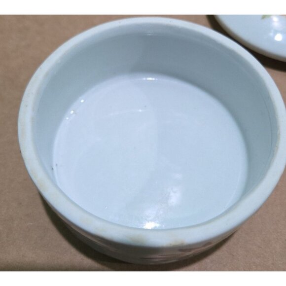 Vintage Porcelain Trinket Box Colorful Birds and Flowers - Picture 6 of 6